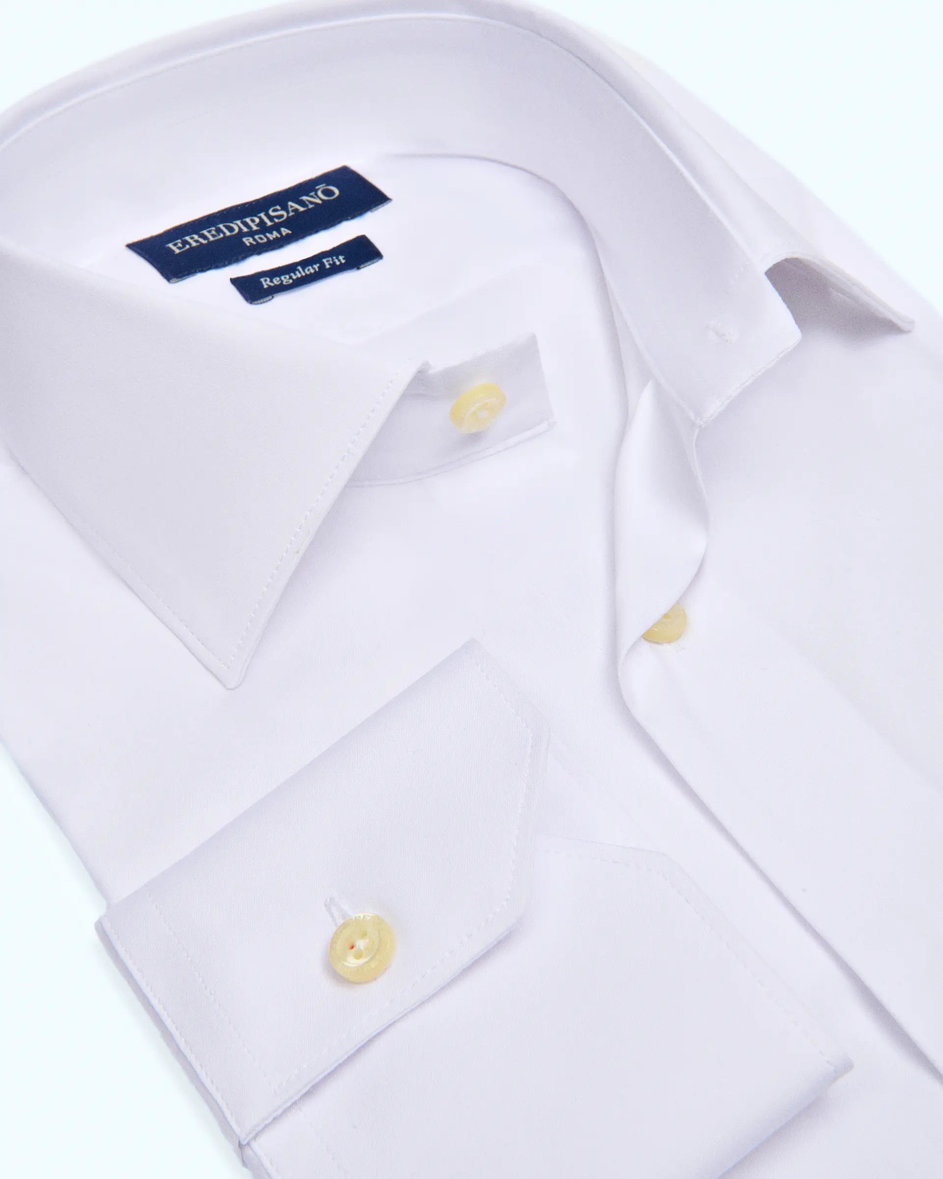 White shirt in comfort stretch cotton regular fit cutaway collar