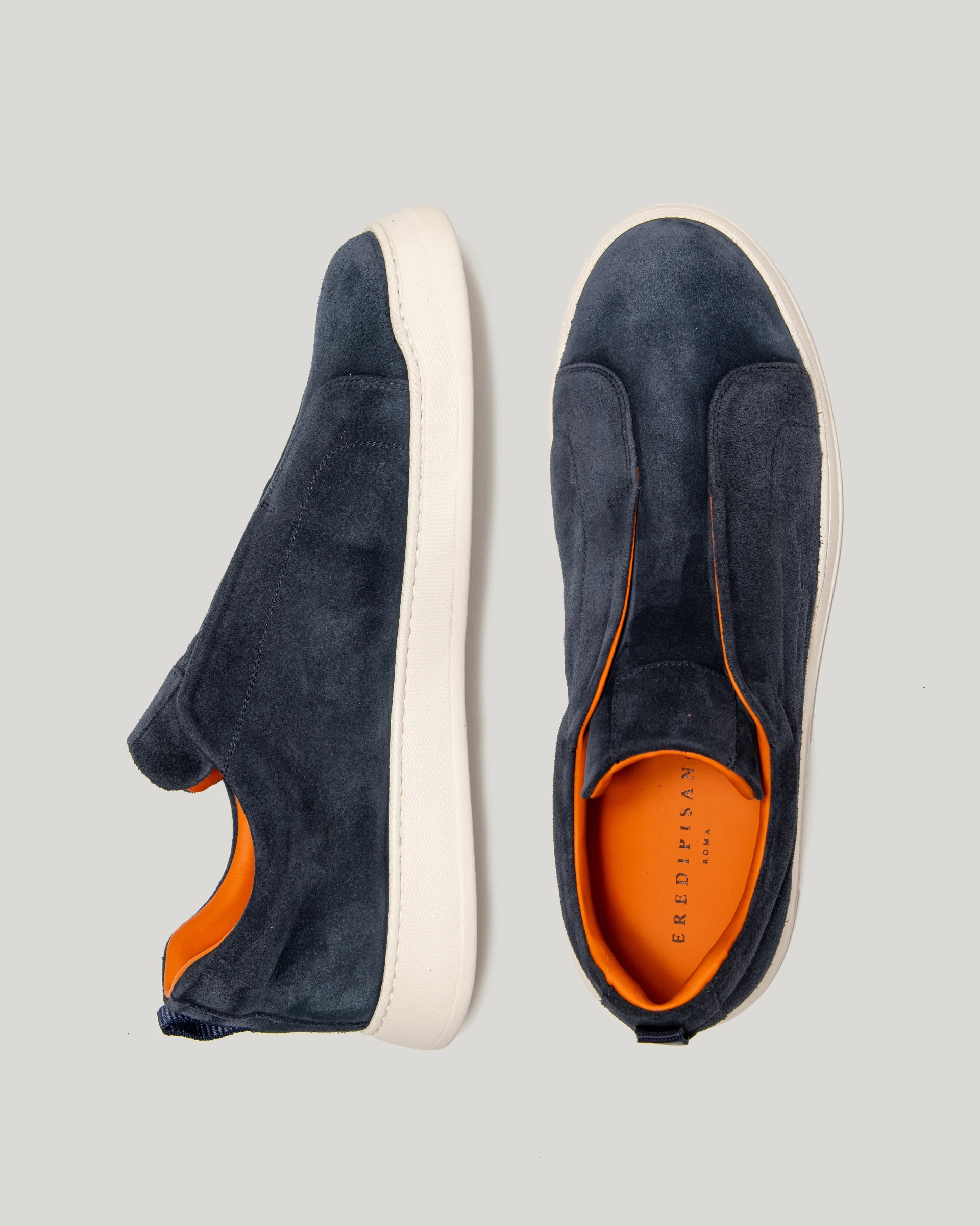 Blue slip-on sneaker in light-lined