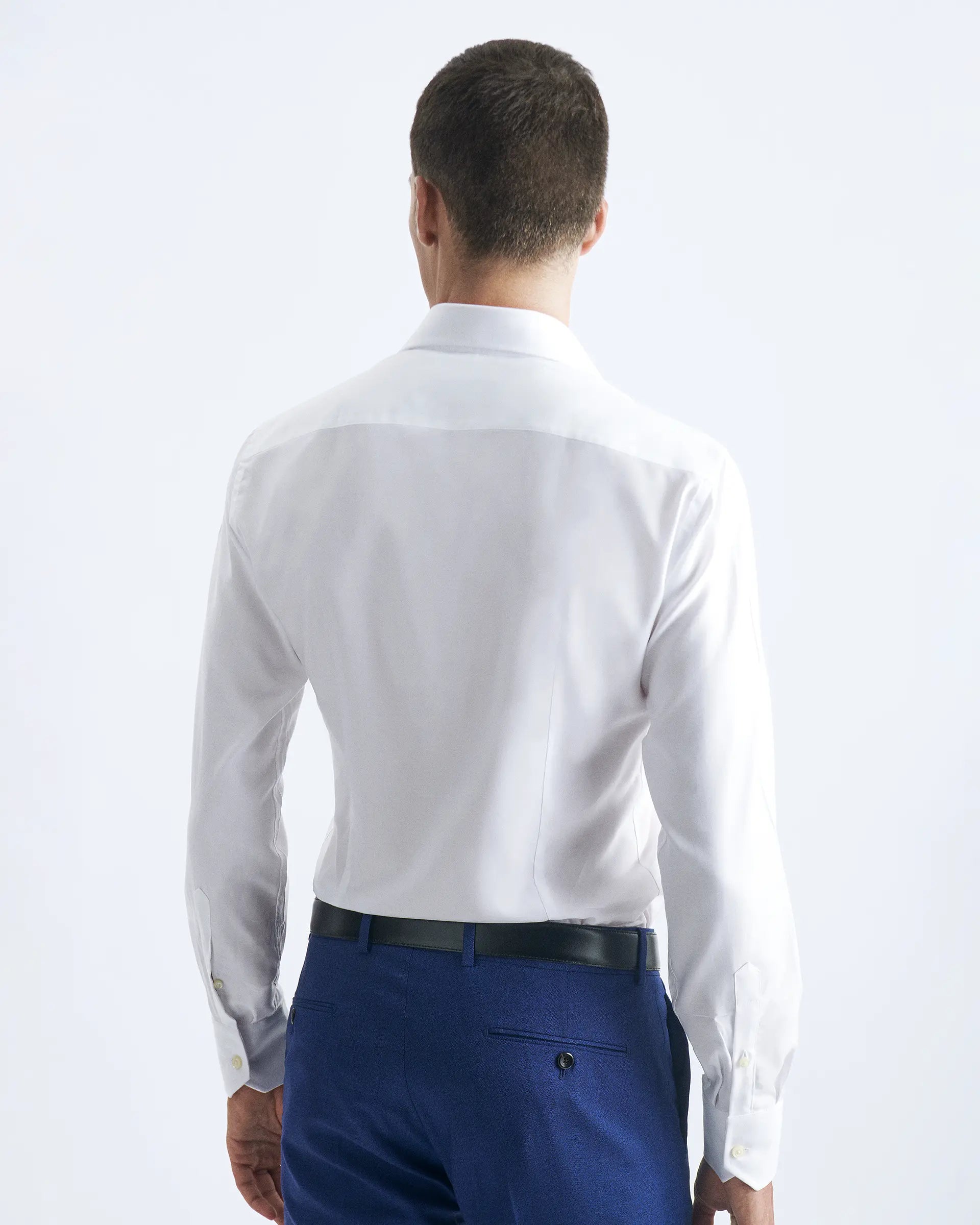 Slim Fit White in cotton and lyocell shirt with cutaway collar