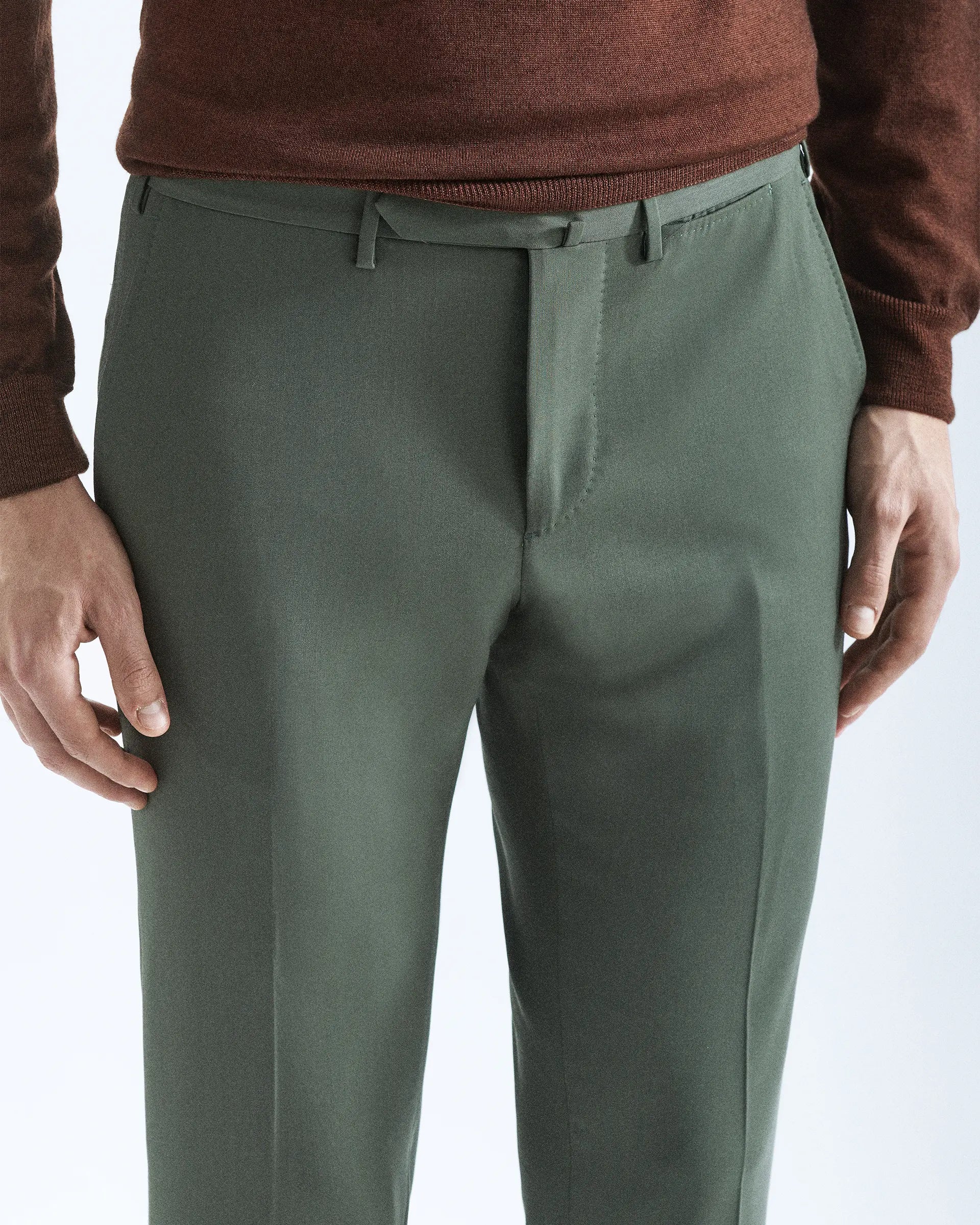 Slim Fit Cotton twill trousers - Khaki green - Men | H&M IN