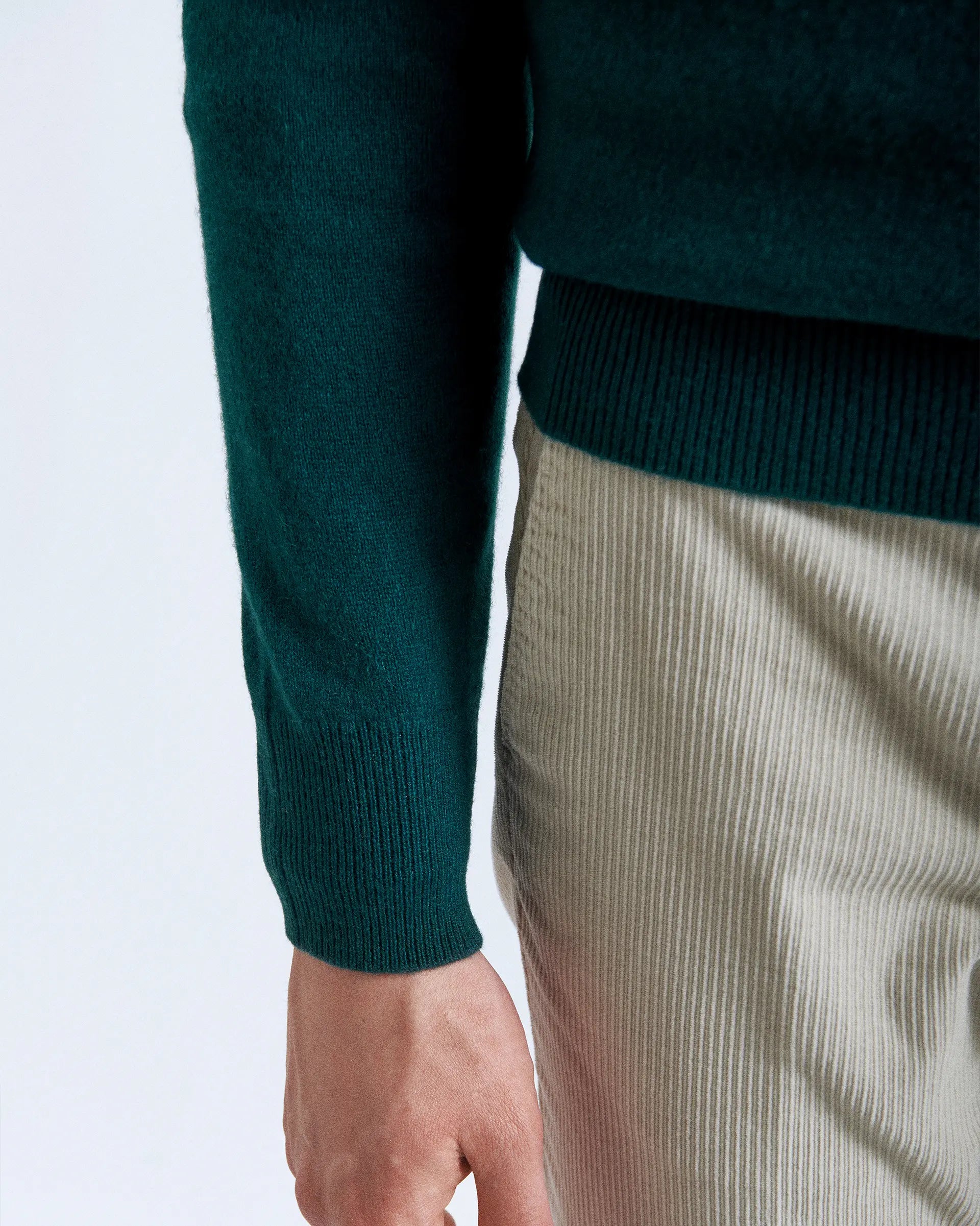 Green Cashmere Turleneck Sweaters