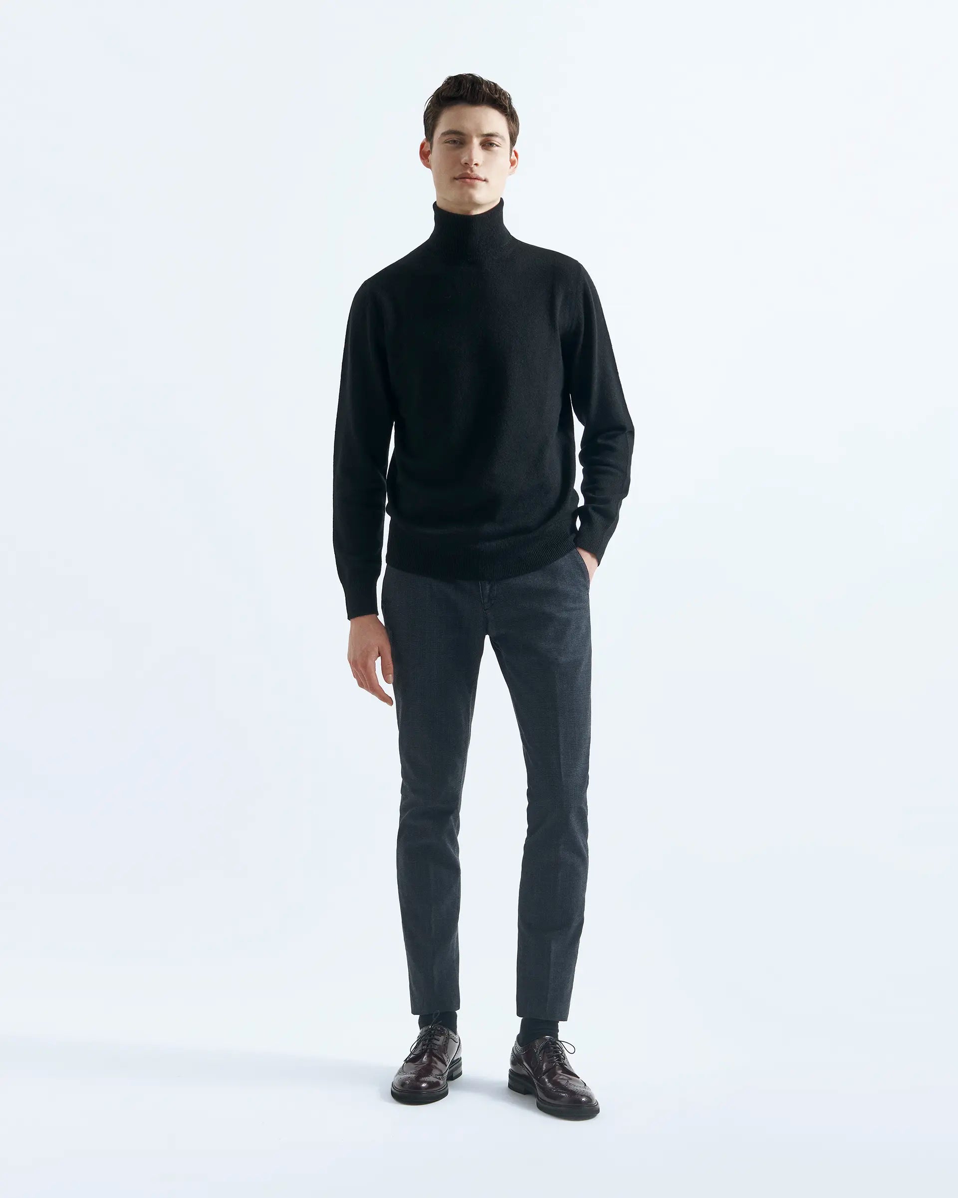 Black Cashmere Turleneck Sweaters