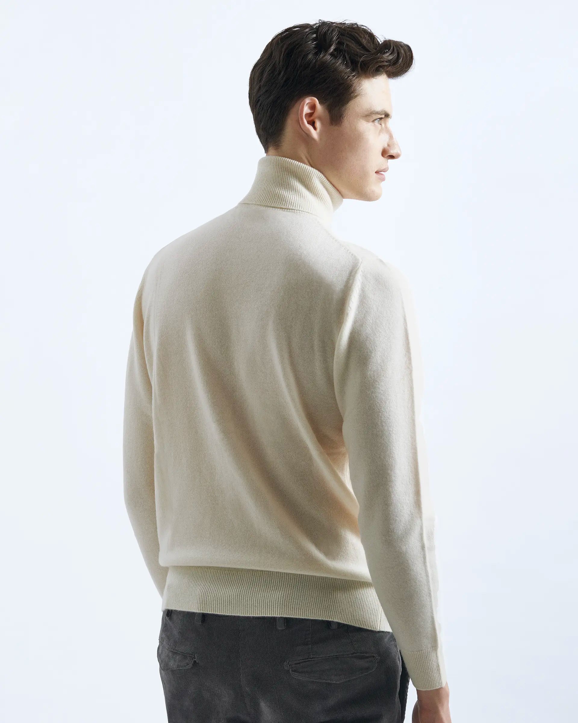 Cream Cashmere Turleneck Sweaters