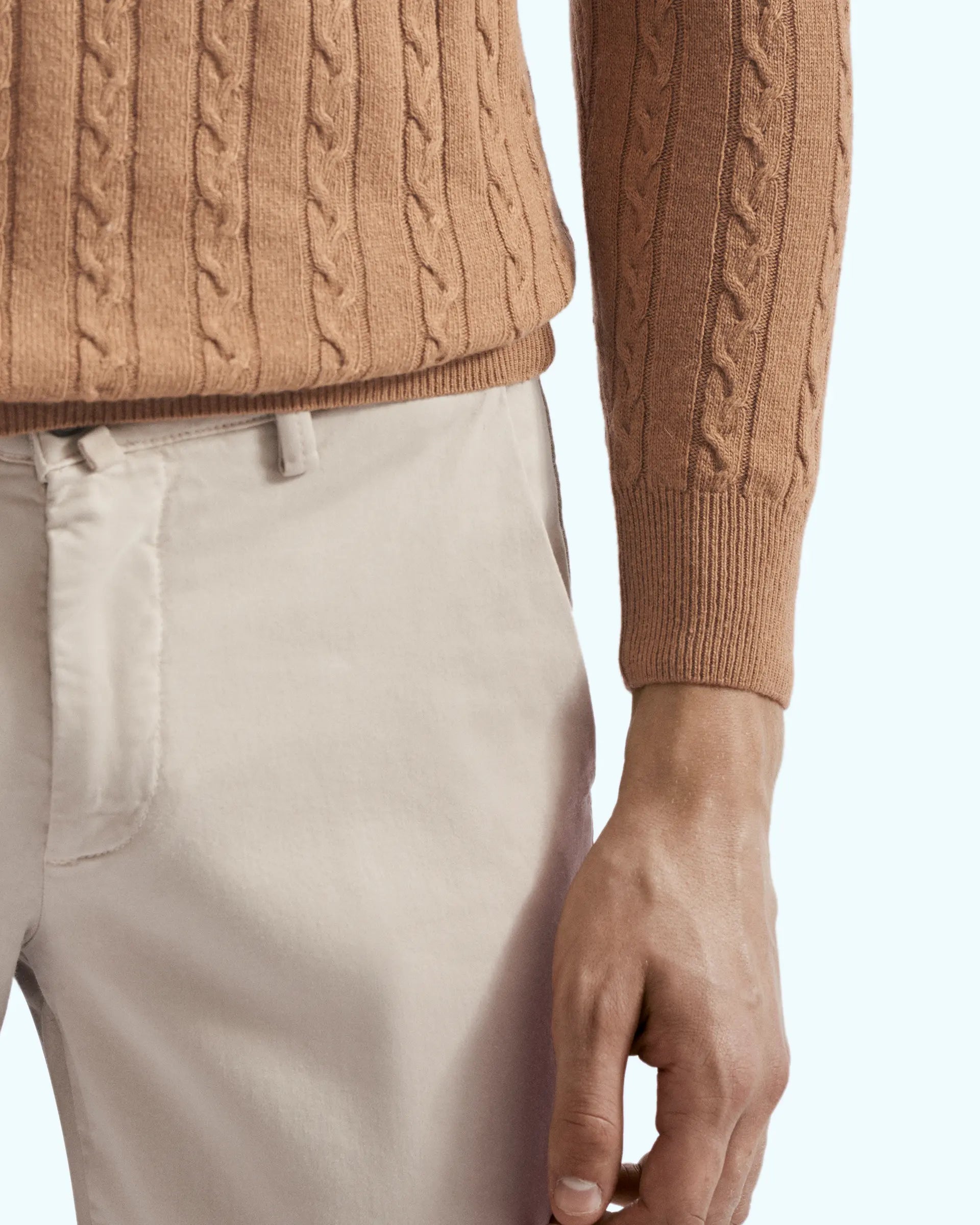 Camel Cashmere Blend with braided workmanship Turtleneck