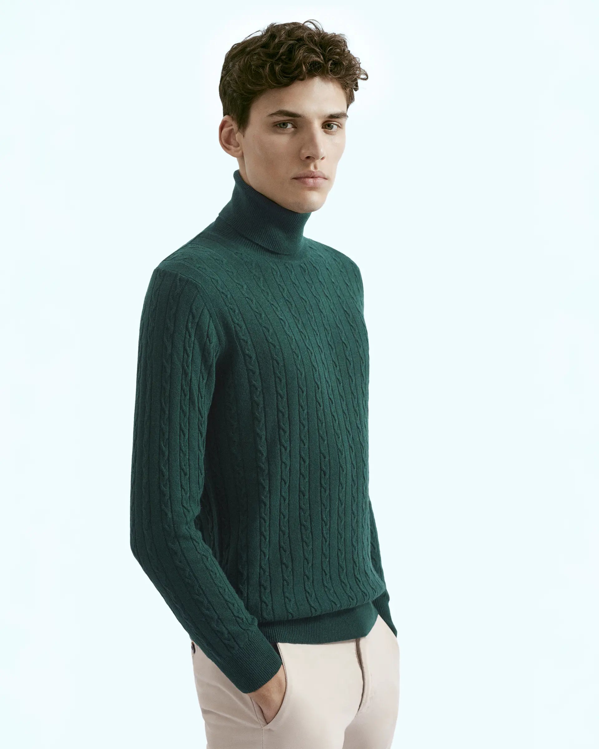 Green Cashmere Blend with braided workmanship Turtleneck