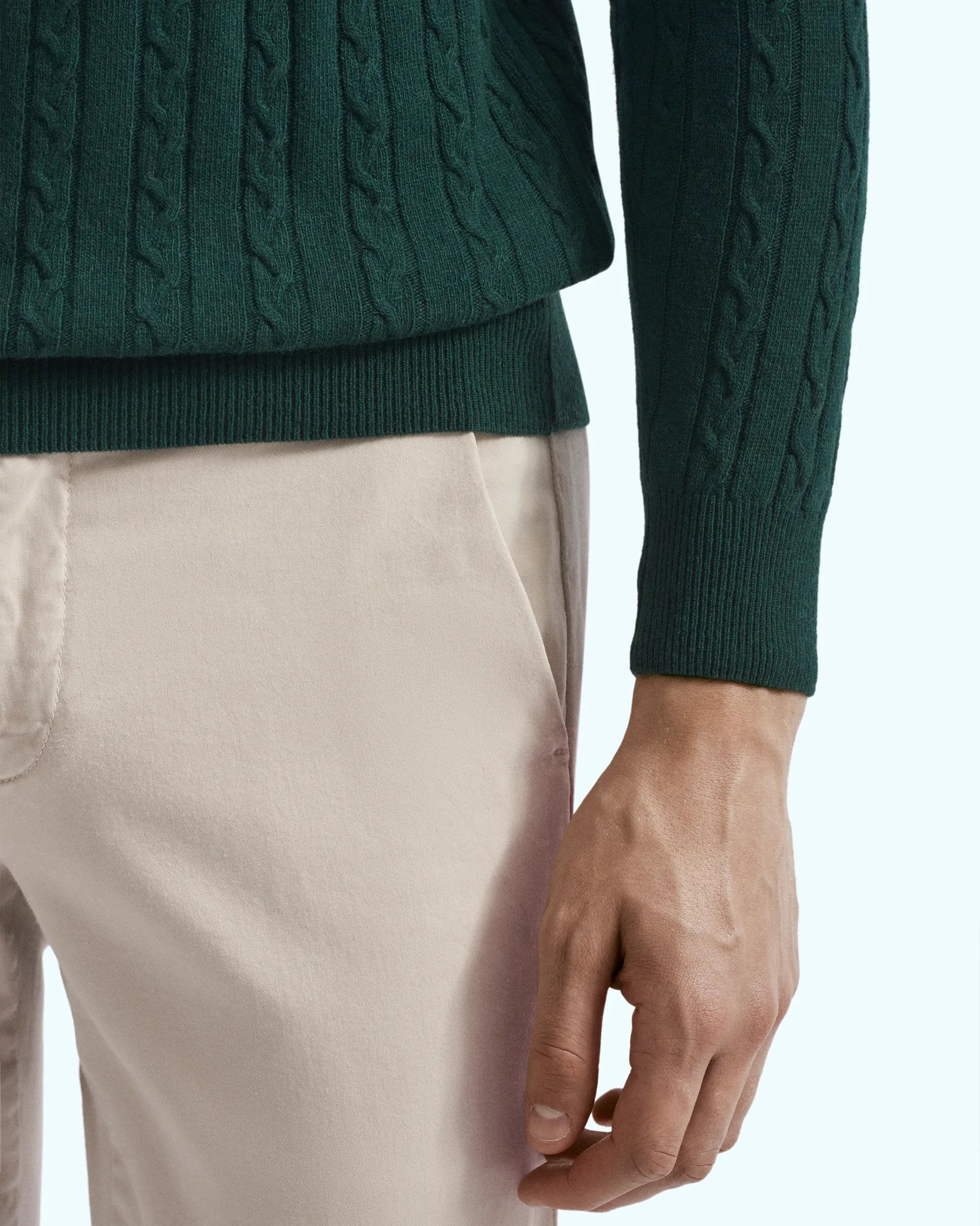 Green Cashmere Blend with braided workmanship Turtleneck