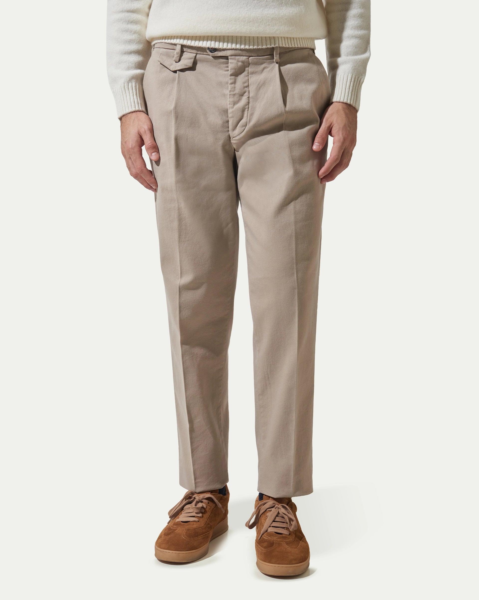 Beige Carrot  stretch cotton with pleats and button placket pants