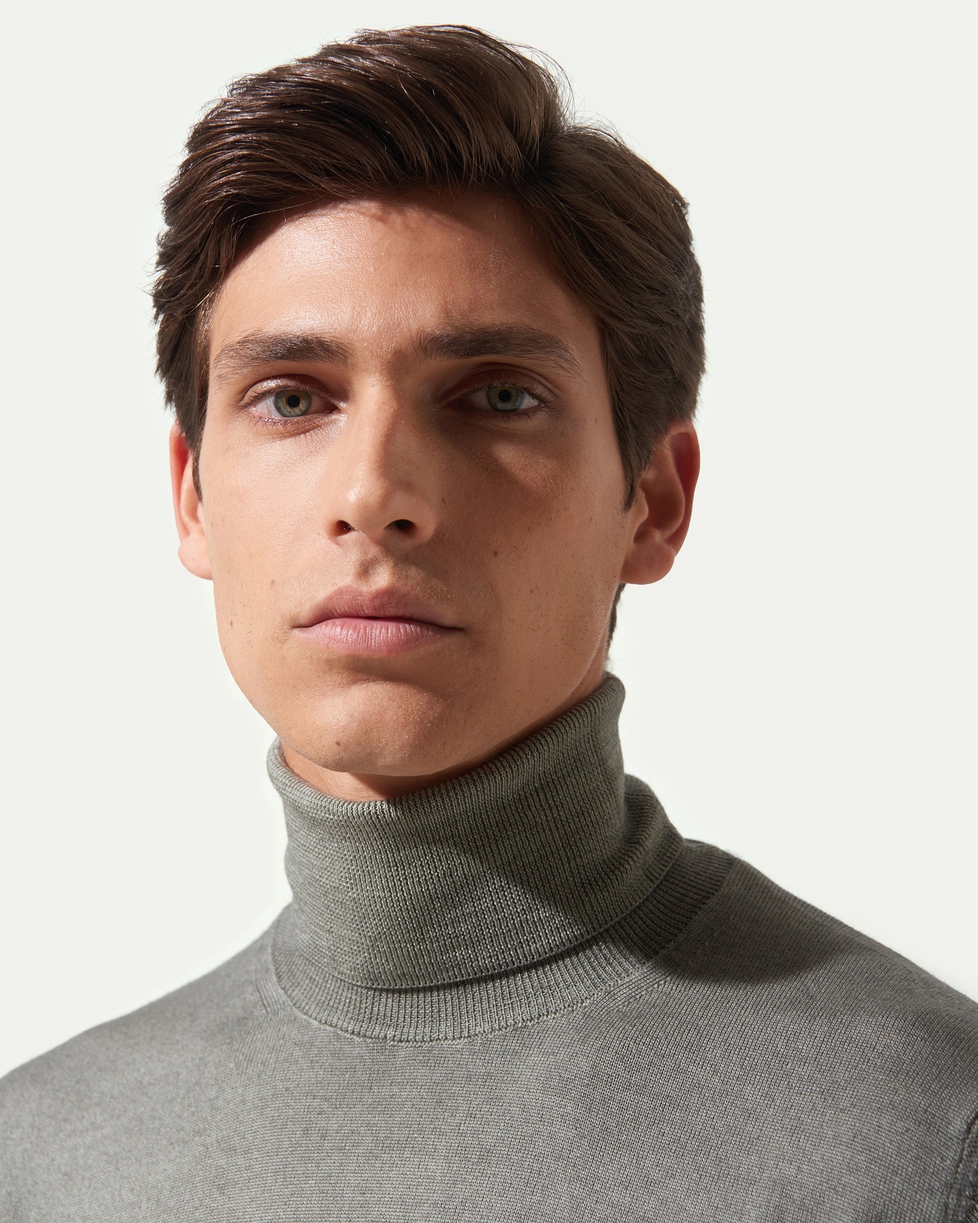 Army Green Merinos Wool turtleneck Sweater