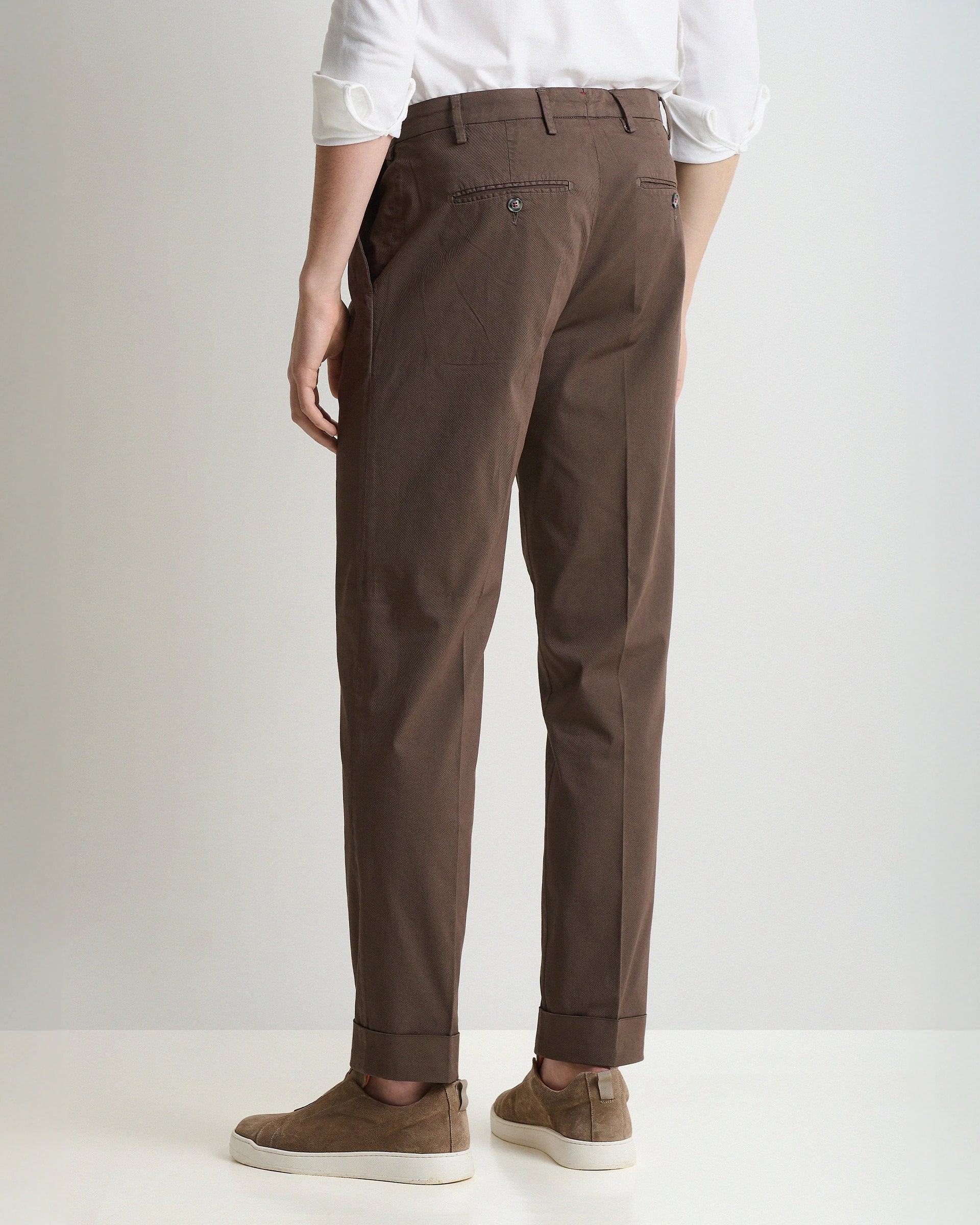 Brown Cotton Stretch carrot Pants with pleats and button fastening