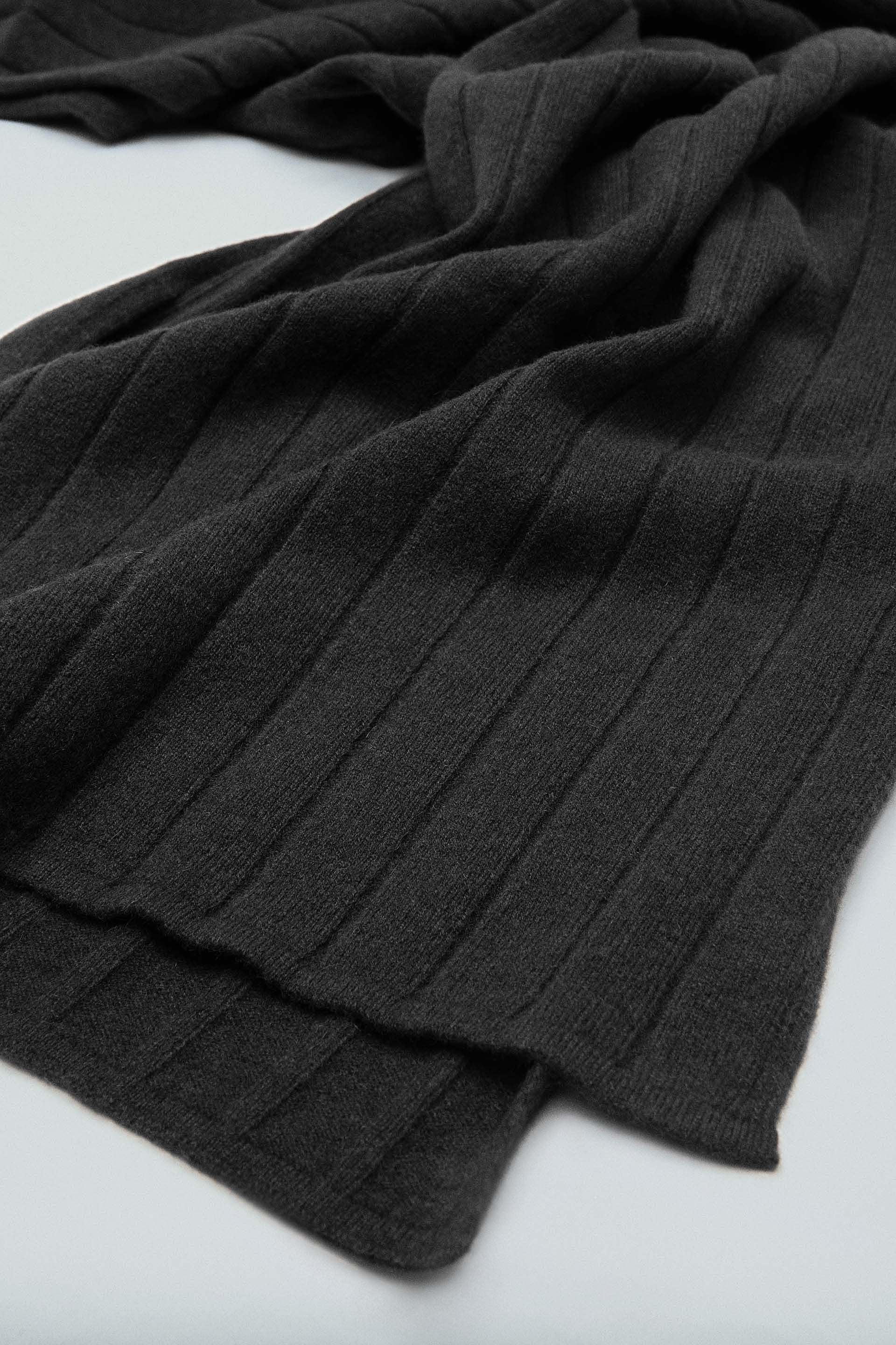 Charcoal grey scarf cashmere