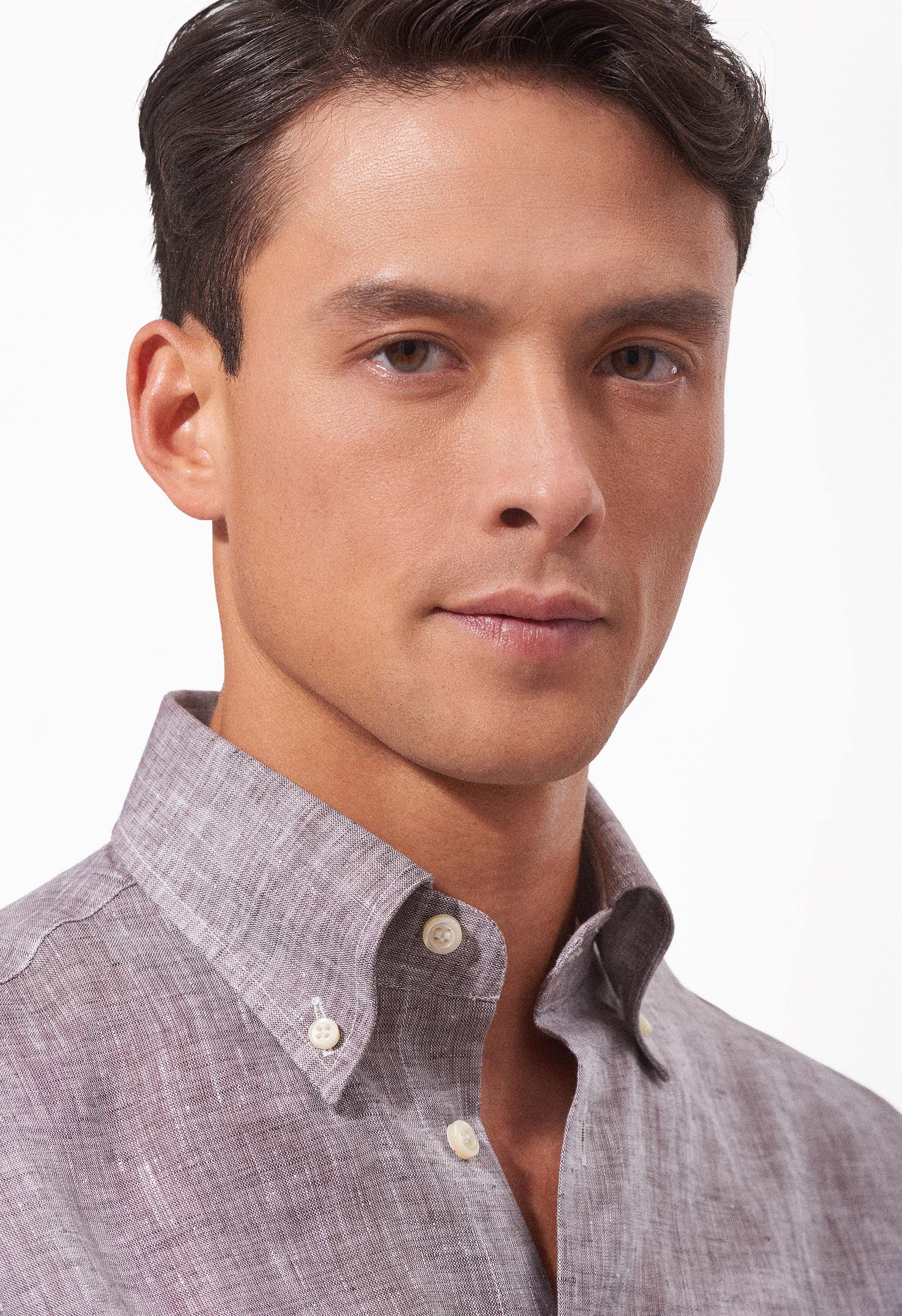 Regular fit gray shirt with button-down collar